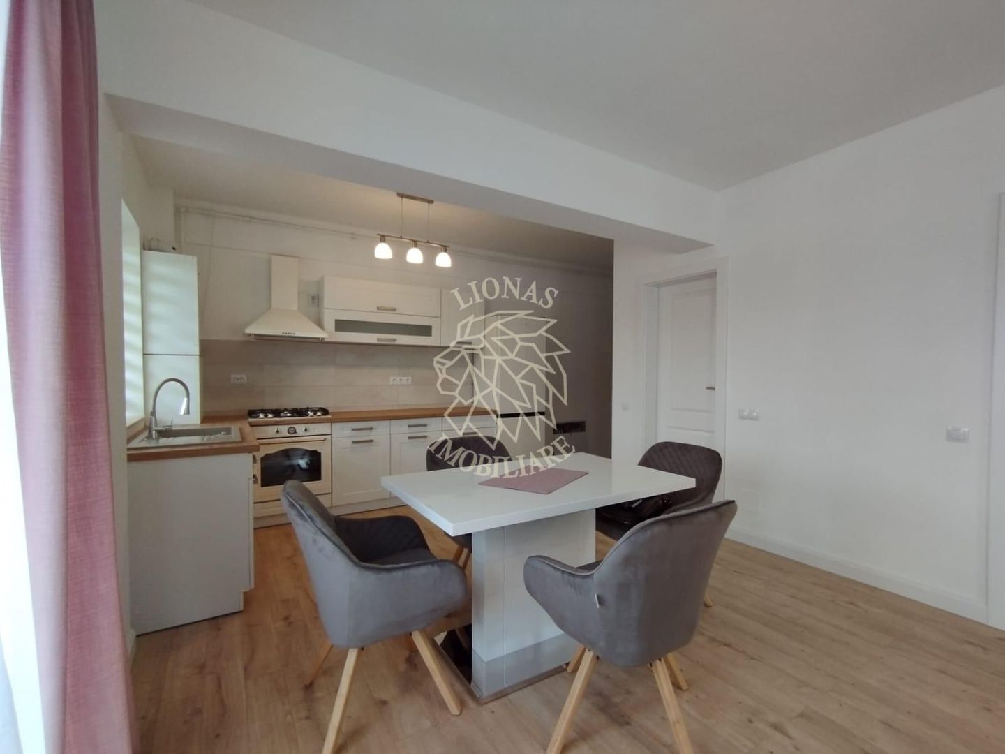 COMISION 0%! Apartament mobilat si utilat 2 camere Zona Terra - Poză 2