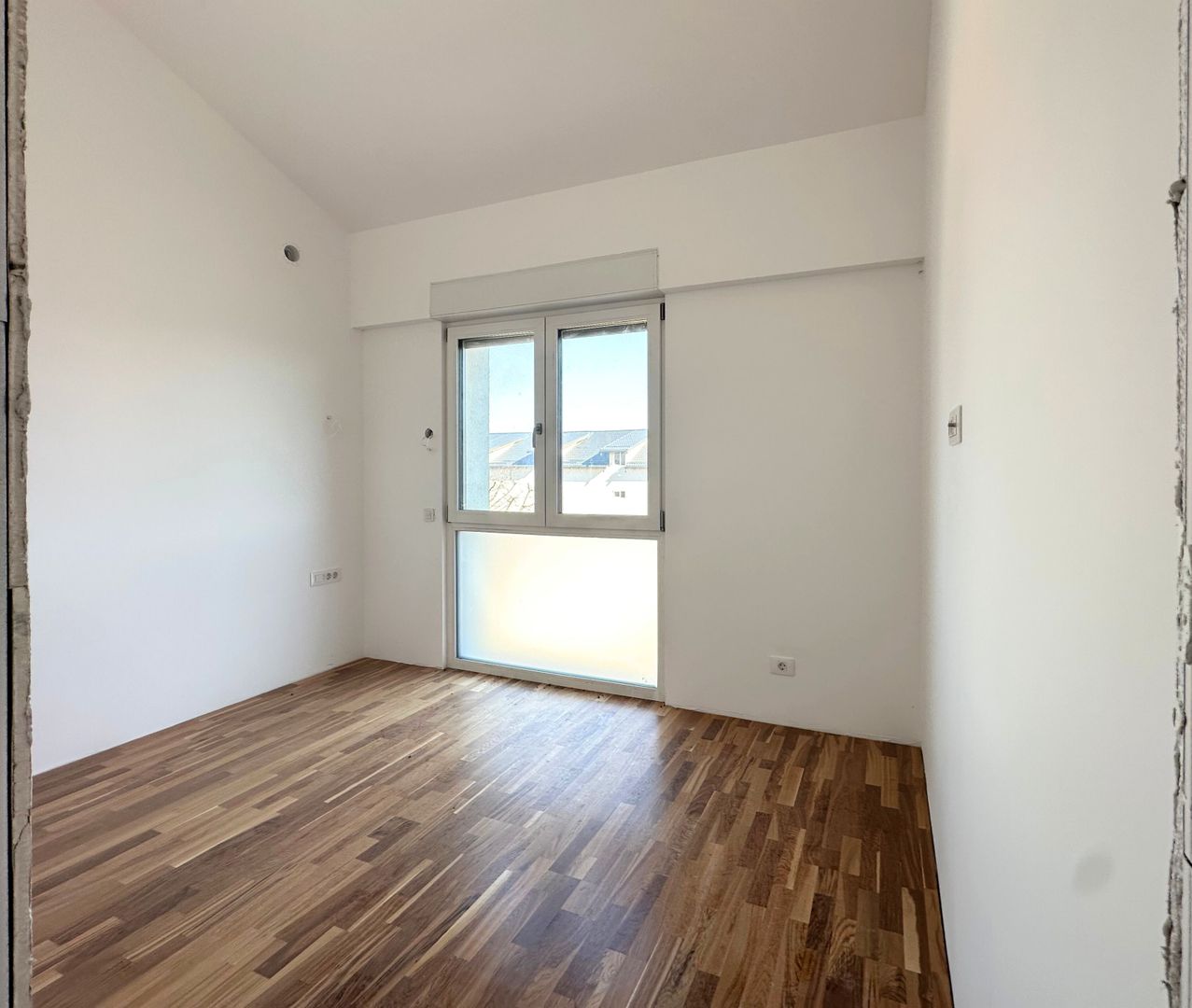 Casă smart de vânzare 4 camere Tehnologie premium Eficiență energetică ridicată - Poză 18