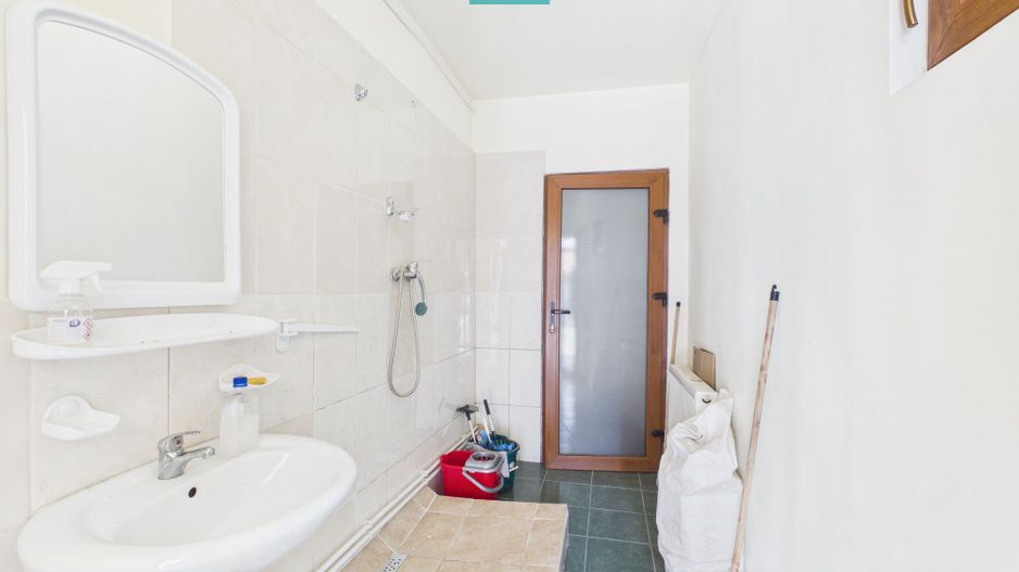 Spațiu central birou/locuință – Str. Primăriei - Poză 12