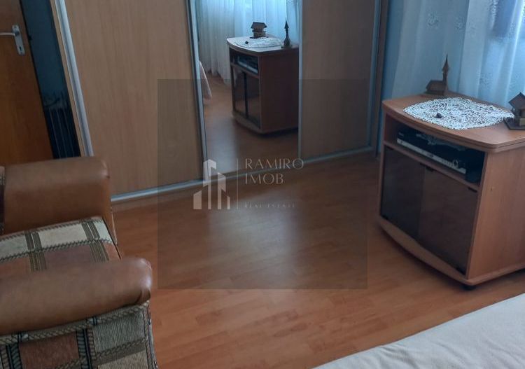 Apartament 3 camere, bloc 4 etaje, Berceni, 67mp - Poză 3
