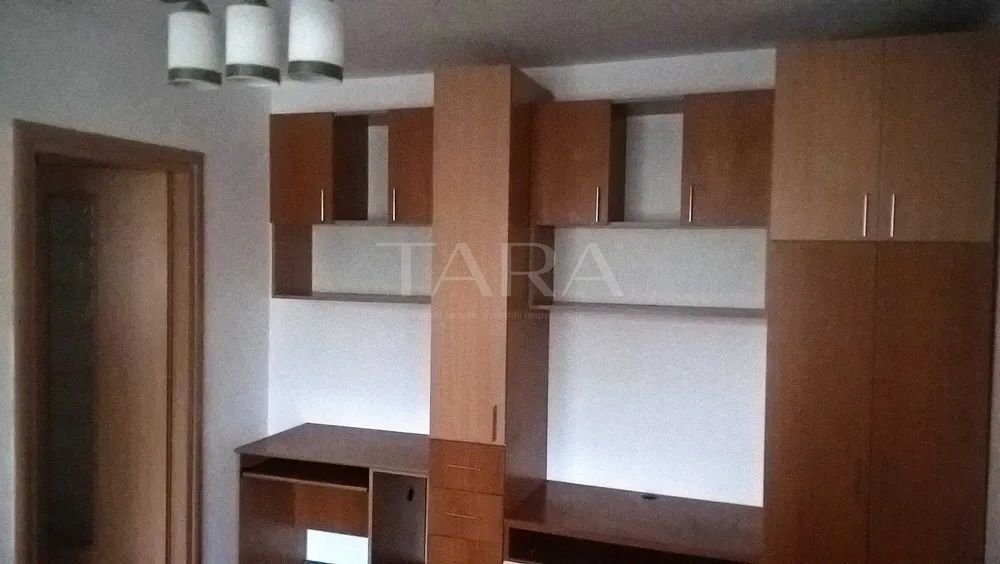 Apartament cu 2 camere,  în zona Hotel Napoca, lângă Parcul Central. - Poză 2