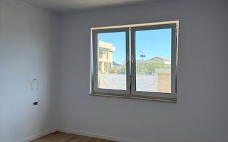 Casa de vanzare pe un singur nivel zona ORIZONT pret 220 negociabil - Poză 2