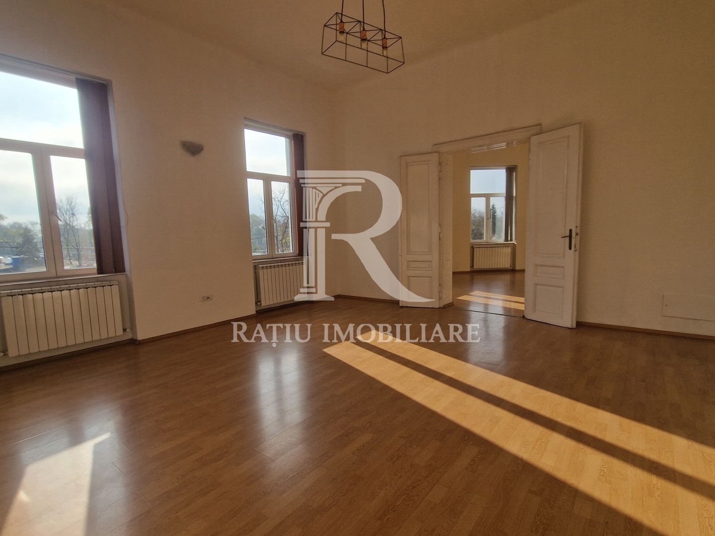 Apartament cu 2 camere | 99 mp utili | Facultatea de medicina | Oradea. - Poză 1