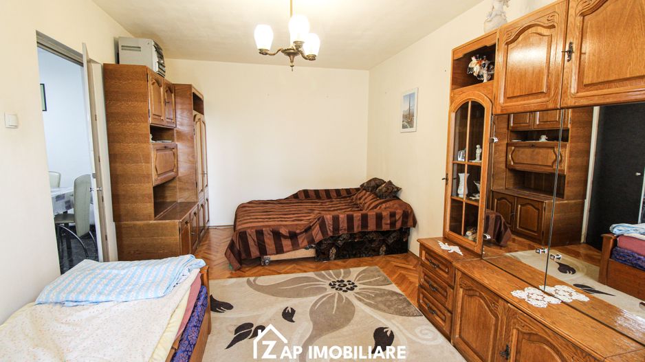 Dâmbul Pietros - Bulevardul 1848 - Ap 2 Camere Decomandat - Hol Pătrat - Poză 9