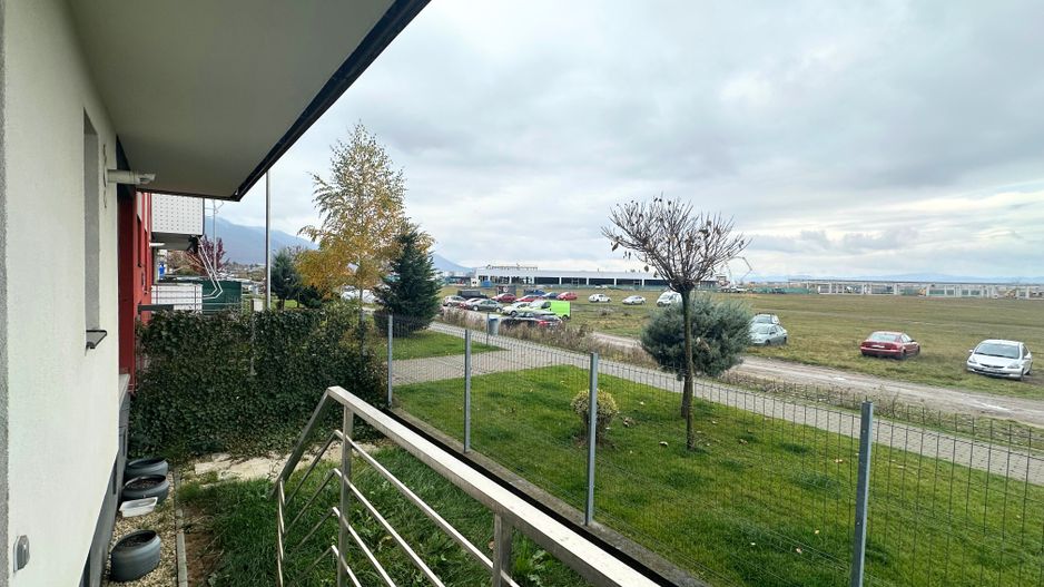 Apartament 2,5 camere chic cu grădină balcon vitrat și mobilier premium - Poză 4