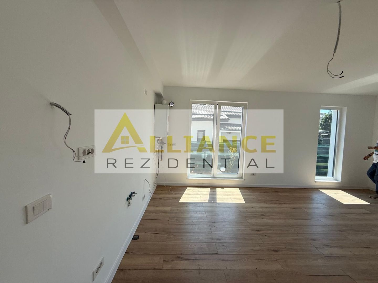 Casa individuala ||4 camere 2 bai || 454 mp teren || - Poză 10