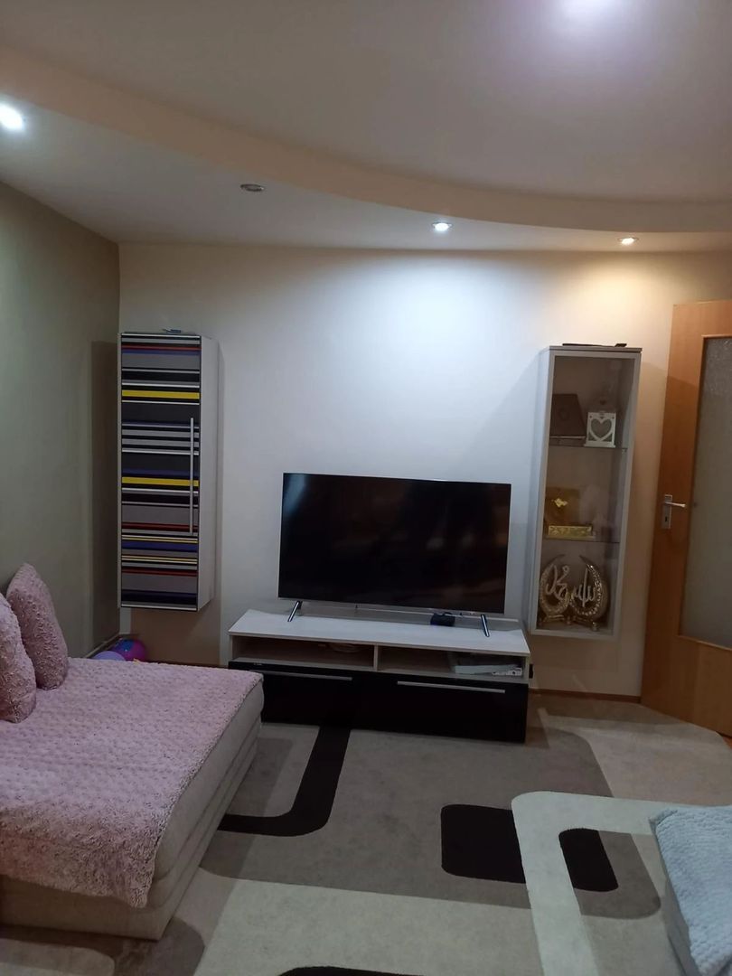 Apartament 3 Camere, Zona Aradului, Mobilat si Utilat Complet, 2 Bai, 3 Balcoane - Poză 3