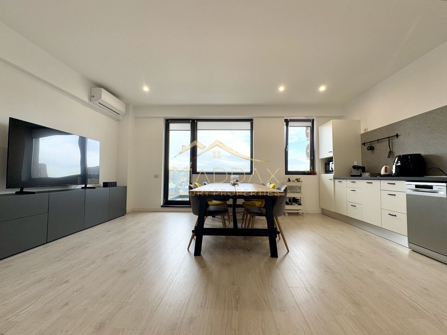 Apartament cu 2 camere *67mp utili + Terasa* // Pipera - Rond OMV - Poză 4