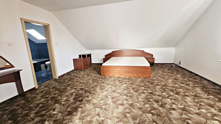 Harman, casa 2006, teren 1000mp, 2 garaje - Poză 11