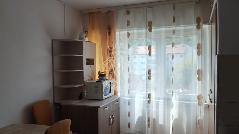 Apartament 2 camere-etaj 3-parcare-Zona Stefan cel Mare - Poză 3