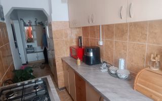 Apartament doua camere Gherla central strada Mesteacanului - Poză 2