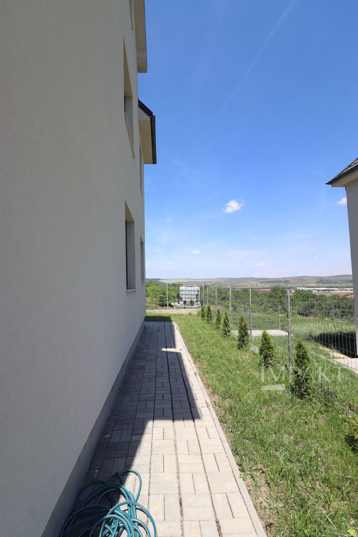 Casa individuala cu teren de 440 mp, situata in Dezmir! - Poză 6
