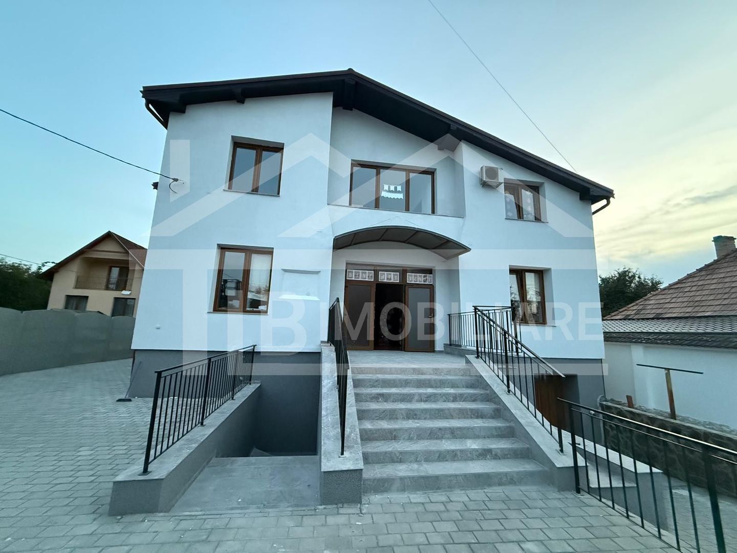 Casa individuala, 10 camere, 753mp, Zona Sancraiu de Mures - Poză 4