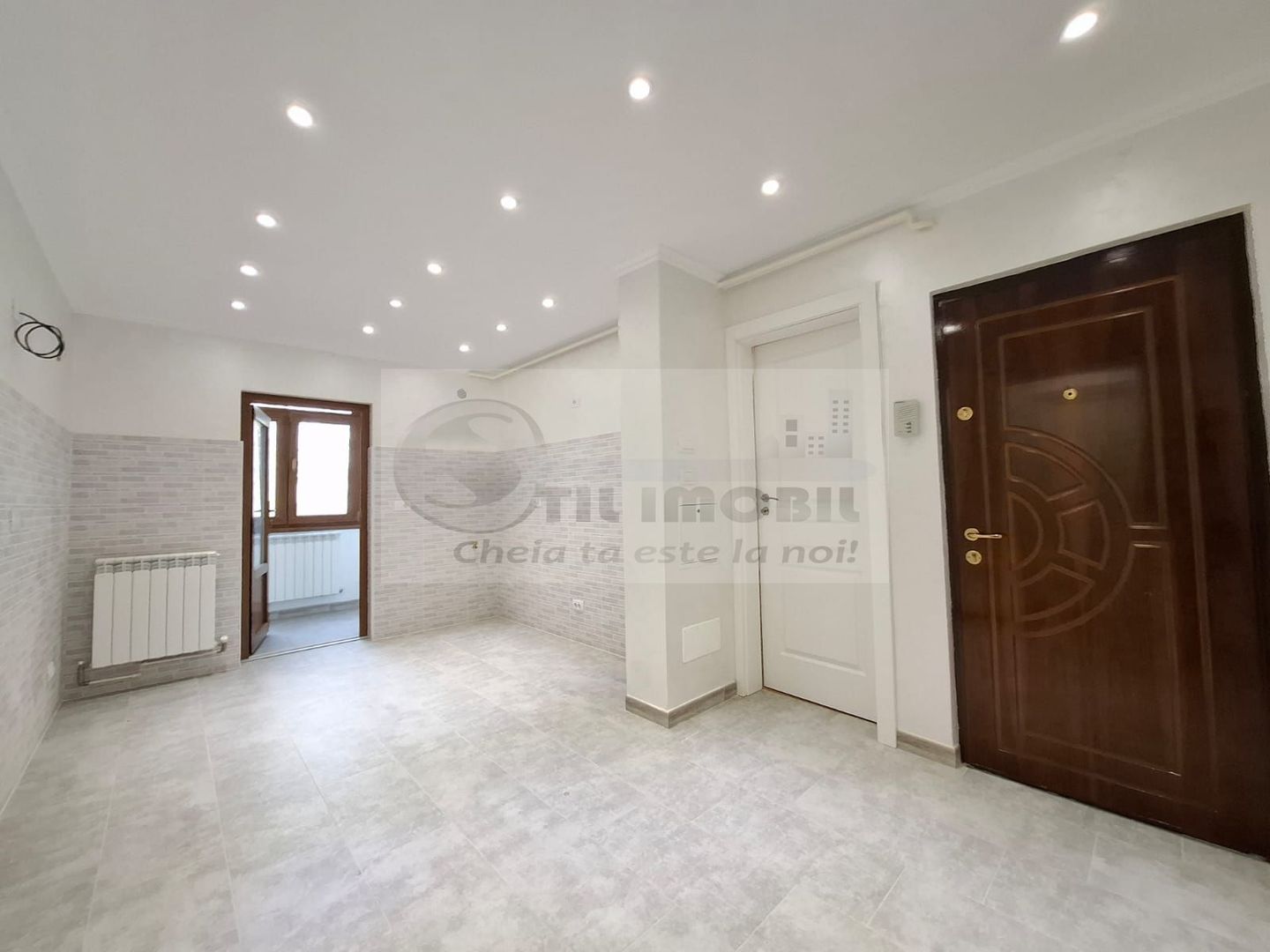 Liber, apartament 2 camere, 53 mp, Nicolina - Belvedere, baie cu geam - Poză 11