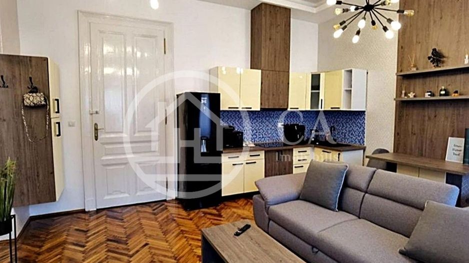 Apartament de închiriat cu 4 camere în zona Ultracentrală, Oradea - Poză 1