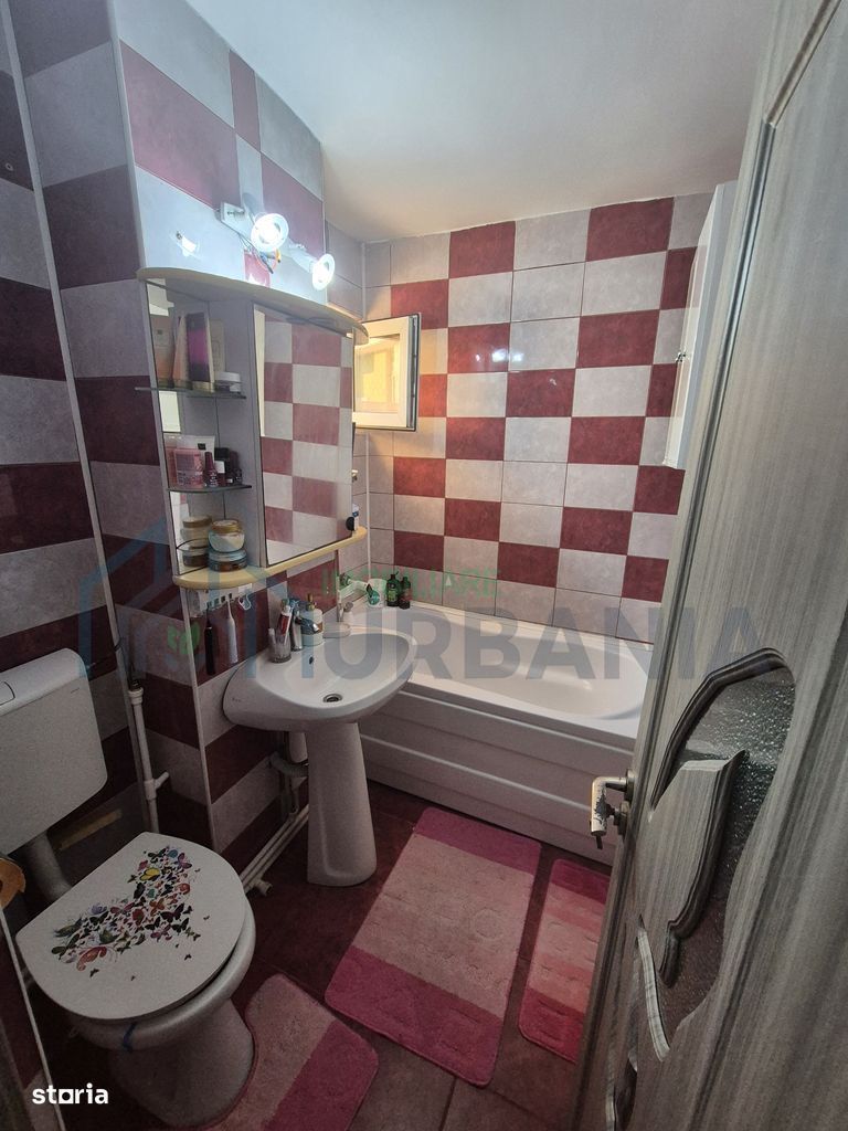 Apartament 3 camere etaj 4 de vânzare – Podu Roș, Aleea Rozelor, - Poză 4