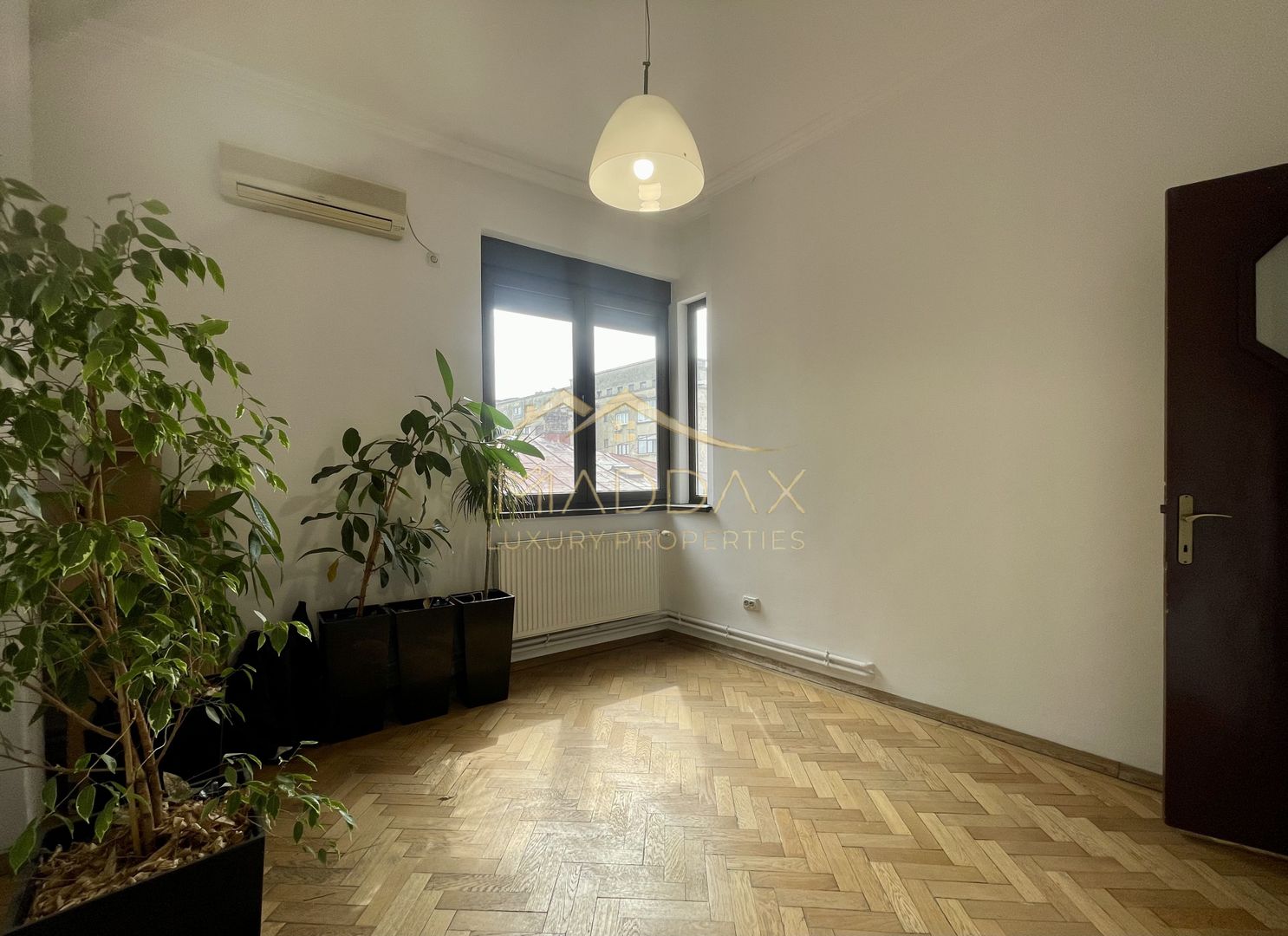 Apartament  6 camere*** 180 mp****Centrul Capitalei - Poză 9