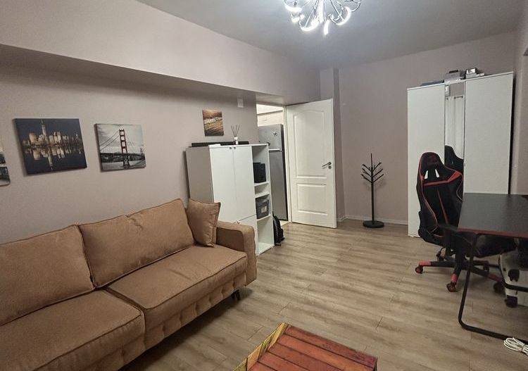 Garsoniera renovata bloc mixt Valea Ialomitei, Romancierilor - Poză 2