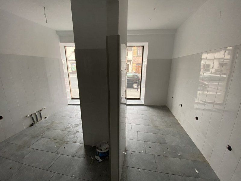 Spatiu comercial in centrul Brasovului - Poză 4