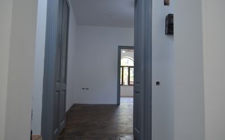 Apartament renovat in zona centrala - Poză 12