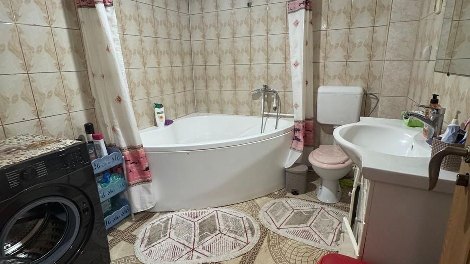 Casă P+M pe strada Tineretului - Poză 8