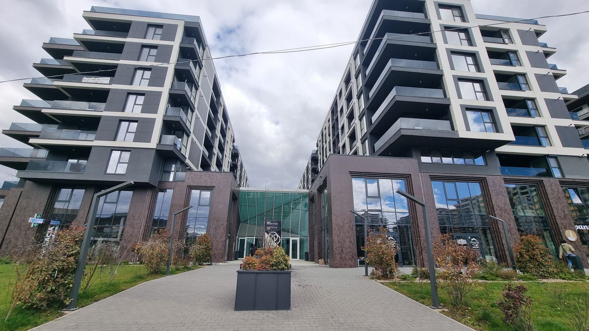 | Apartament cu 3 camere | CF | Bloc nou | 66.0 mp | Colonia Sopor | - Poză 1