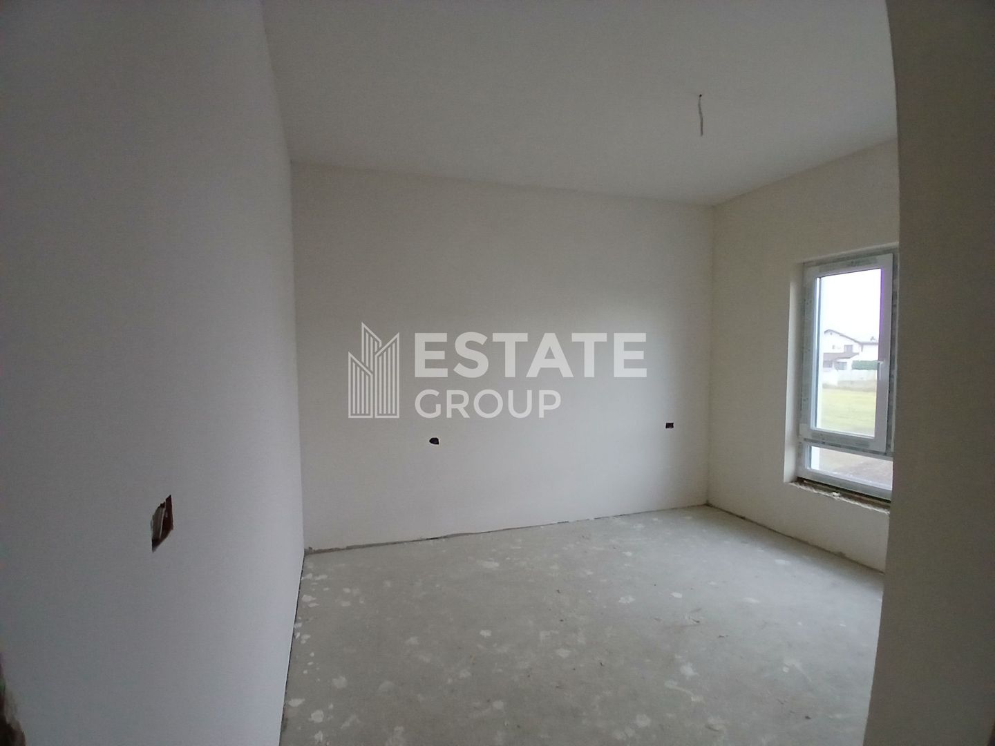 Duplex cu 5 camere despartit prin camera tehnica in Dumbravita - Poză 8