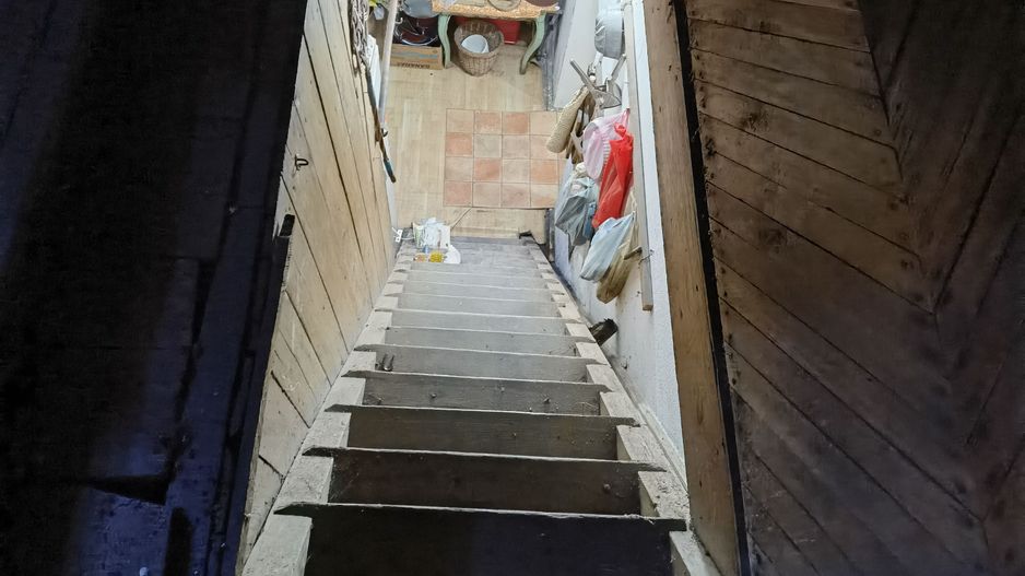 Casa vacanta,investitie  in Gurahont cu teren generos - Poză 10