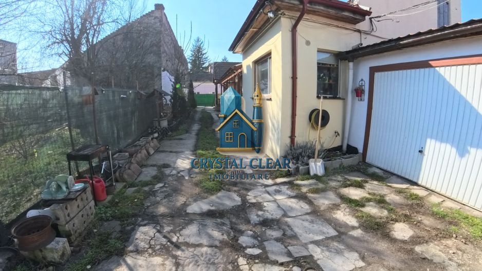 Două case în curte comună, 6 camere + 385 teren - zona semicentrală - Poză 18