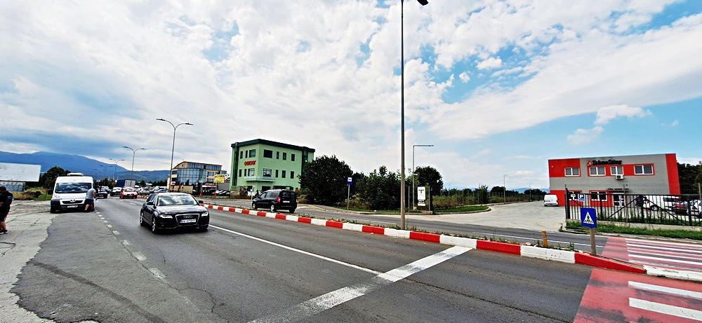 Teren in zona comerciala, 7100mp pe Calea Feldioarei (DN13) - Poză 8
