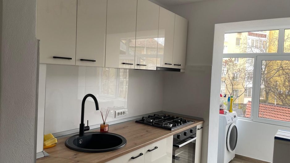 Spitalul Judetean | 2 Camere | Etaj 1 | Renovat complet | Centrala proprie - Poză 4