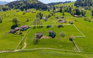 Fundata | Teren de vanzare | 7,656 mp + Cabane tip A Frame - Poză 1