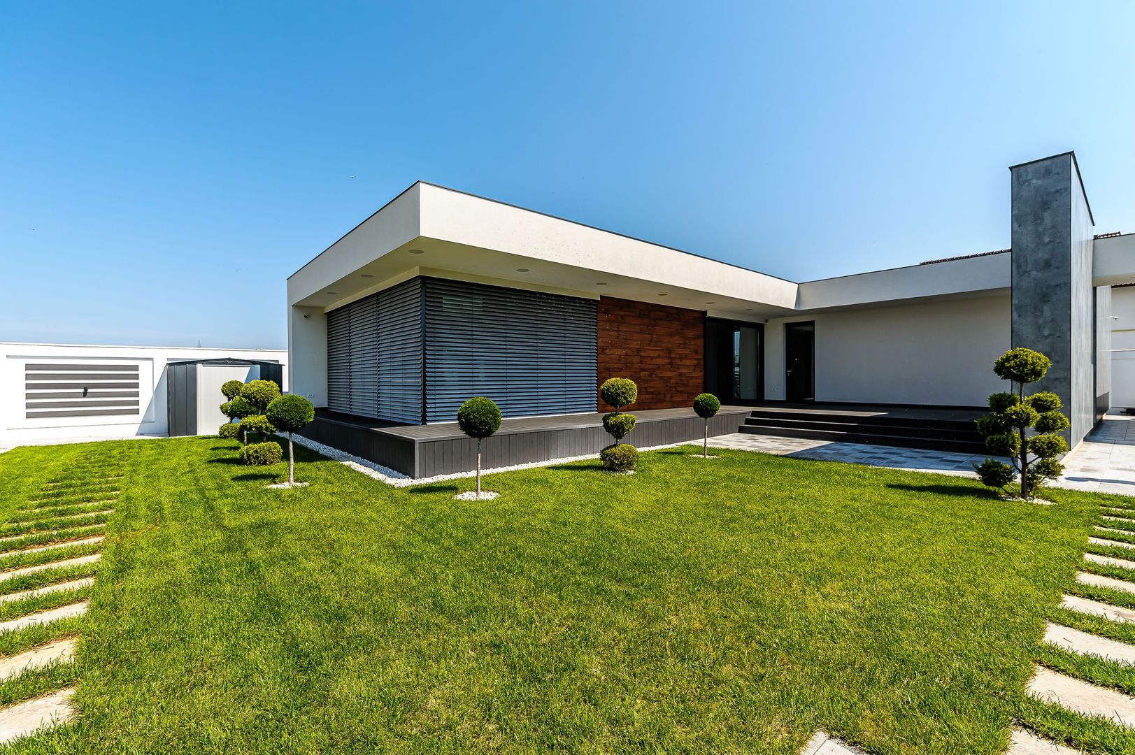 Vilă unică construită la sol - Poză 3