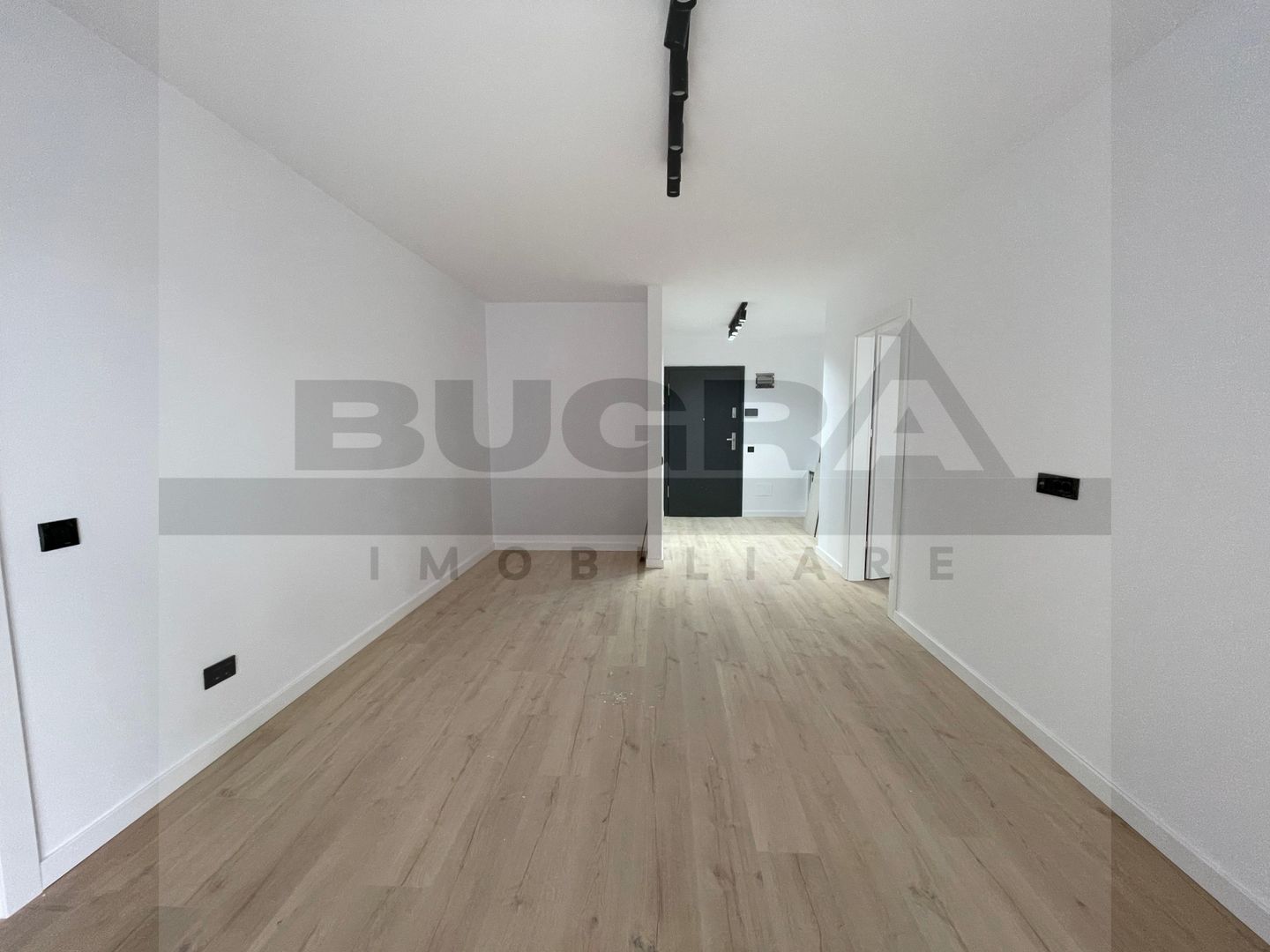 Apartament 2 camere, finisat, parcare, zona Elite - Poză 4