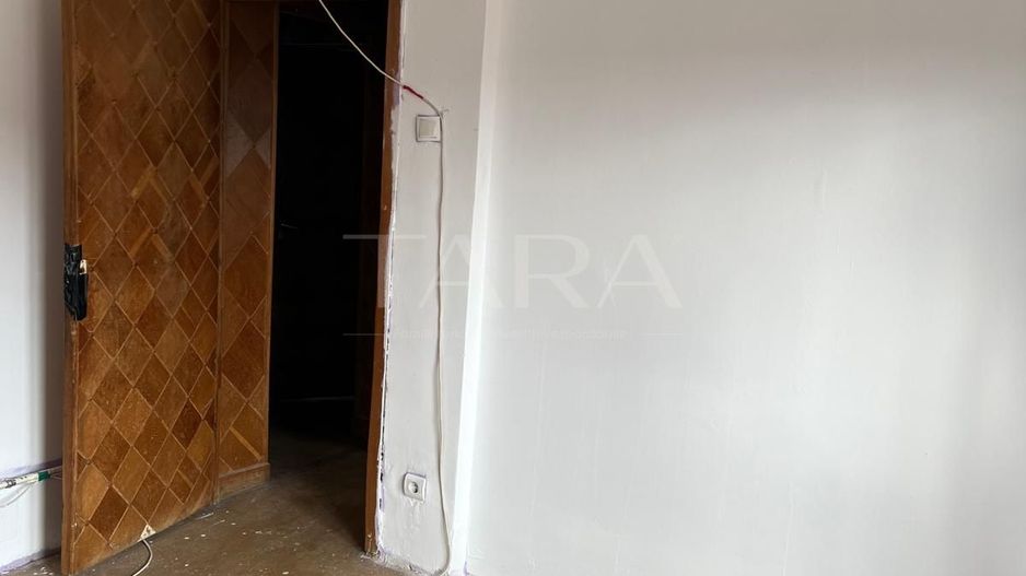 Apartament 3 camere, Baciu – ideal pentru renovare - Poză 1