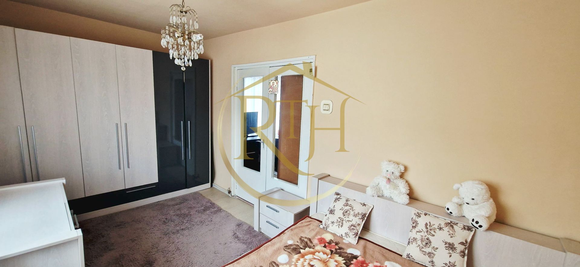 Inchiriez apartament cu 2 camere,clima centrala, zona Calea Sagului/ 300 euro. - Poză 2