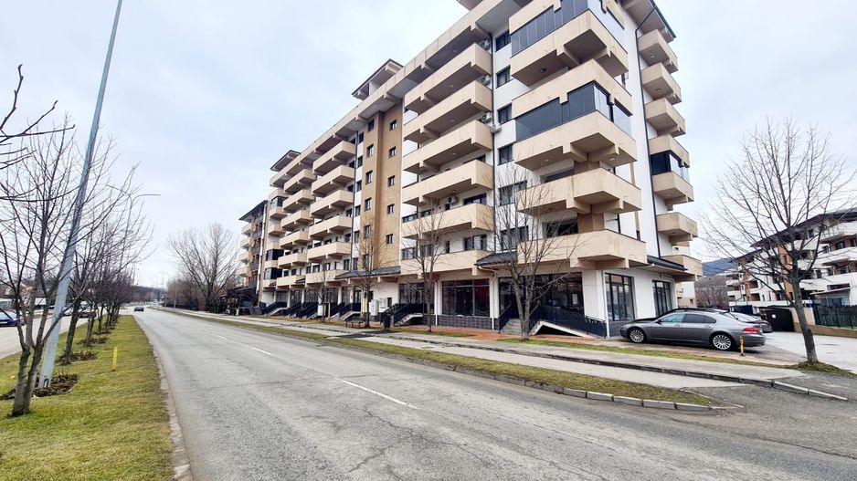 Spatii de vanzare / Dem Radulescu - Poză 2