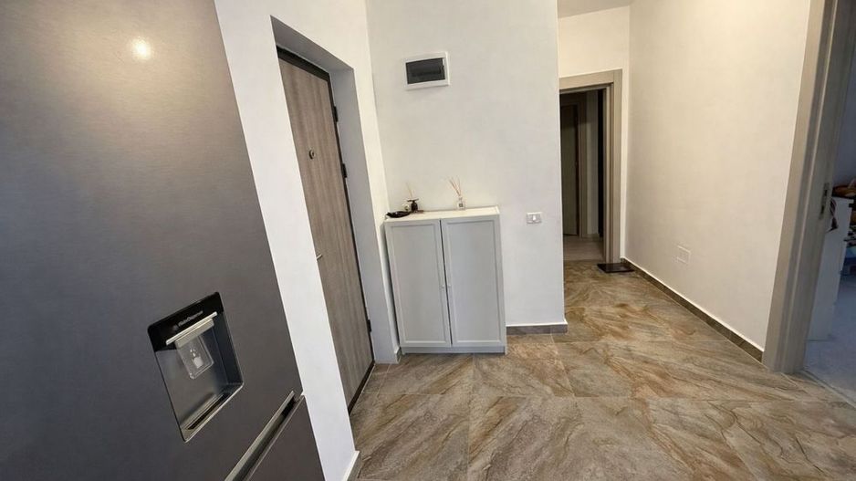 Apartament 3 camere + loc de parcare - Poză 2