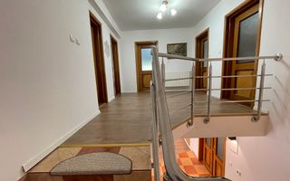 Casa spatioasa cu spatiu de relaxare-zona Blascovici - Poză 14
