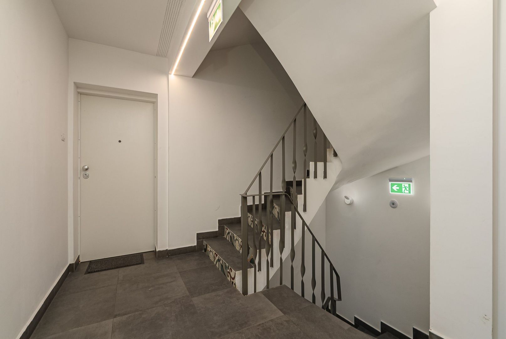 Polona Tunari Bloc 2022 Apart 3 camere 90 mp premium gradina proprie - Poză 4