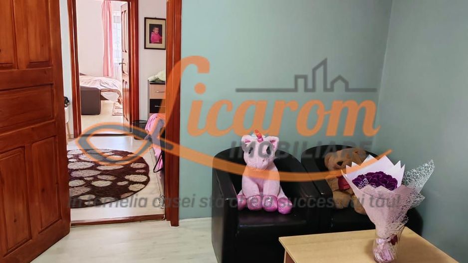 Corp de casa 4 camere zona Nicopole,curte comuna cu 1 familie. - Poză 10