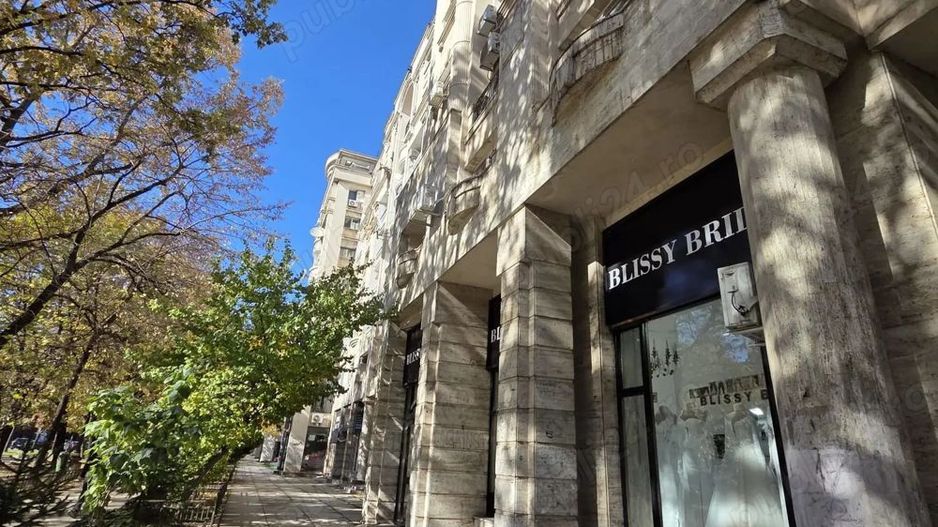 Vanzare Apartament 2 Camere pe Bulevardul Unirii – VEDERE EXCLUSIVĂ LA FÂNTÂNI - Poză 1