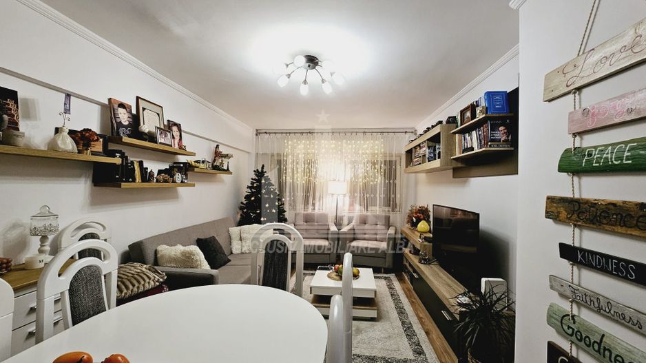 Apartament 4 camere decomandate | 88 mp | Scara interioara | Centru - Poză 1