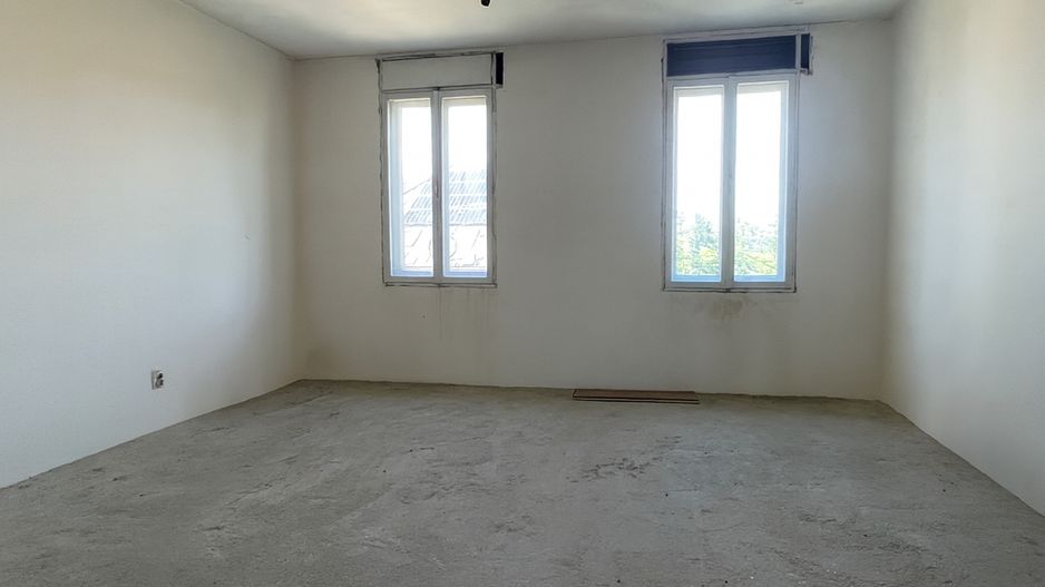 Casă spațioasă în Elisabetin - Poză 5