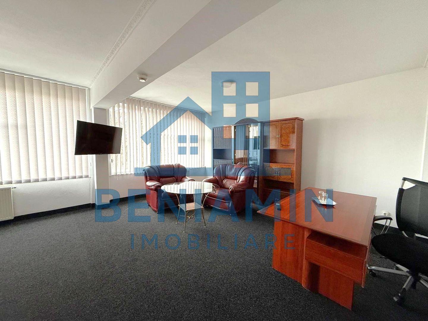 22 camere cu grup sanitar propriu-Sala conferinte-Central-Business - Poză 4