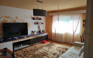 Vand apartament 3 camere Micro17 ,80mp - Poză 1