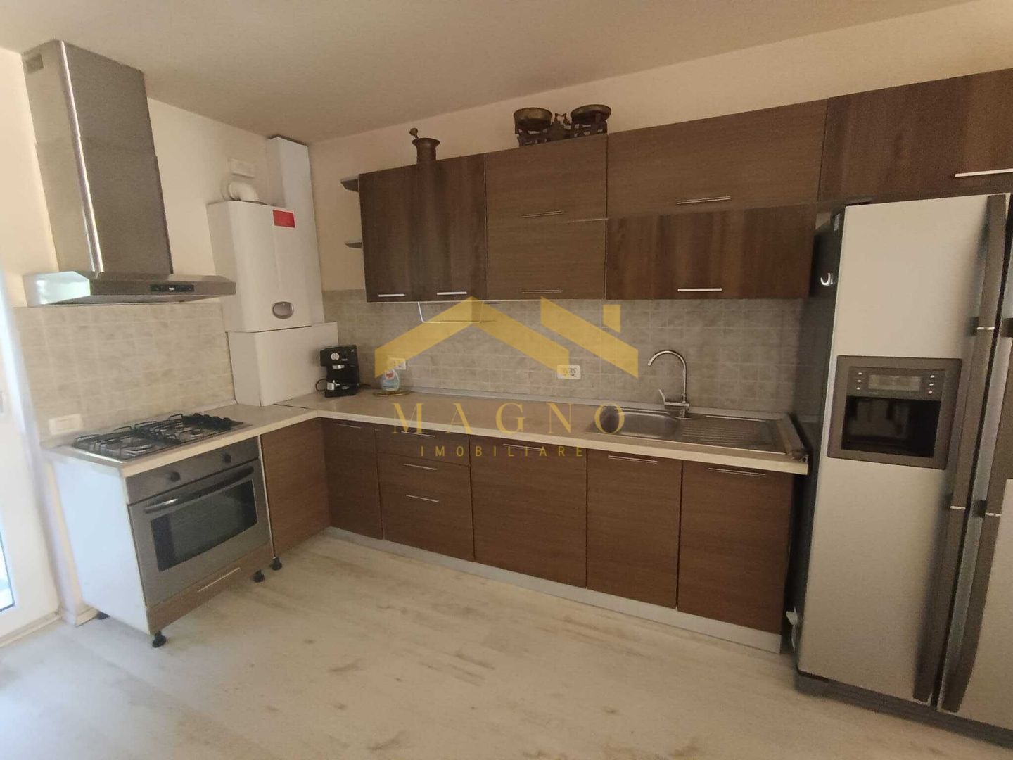 CASA SPATIOASA CU 4 CAMERE CARTIER GRADISTE - Poză 9