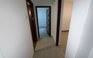 Apartament cu 3 camere decomandat 72 M² cu balcon și pivniță - Poză 6