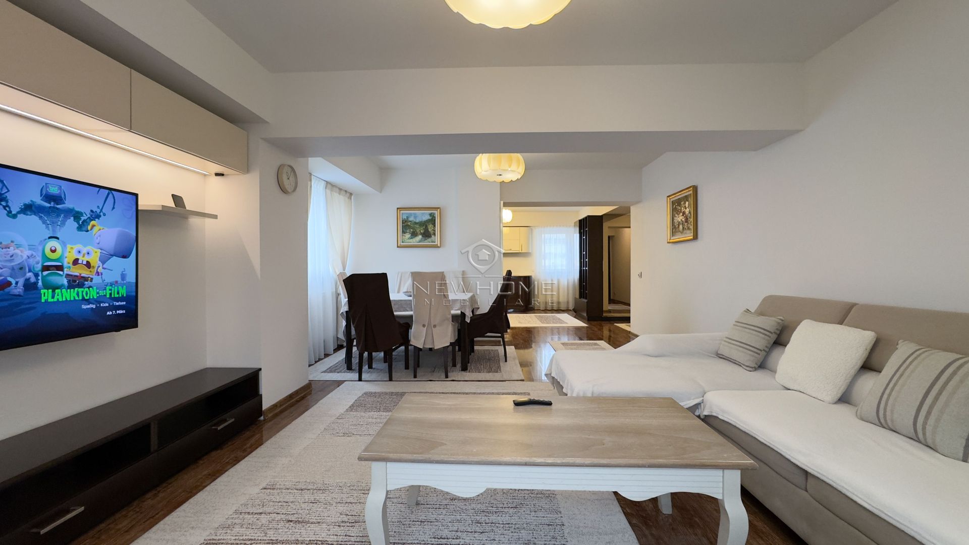 Apartament cu 3 camere, Parcare, P-ta Cipariu  zona Central - Poză 4