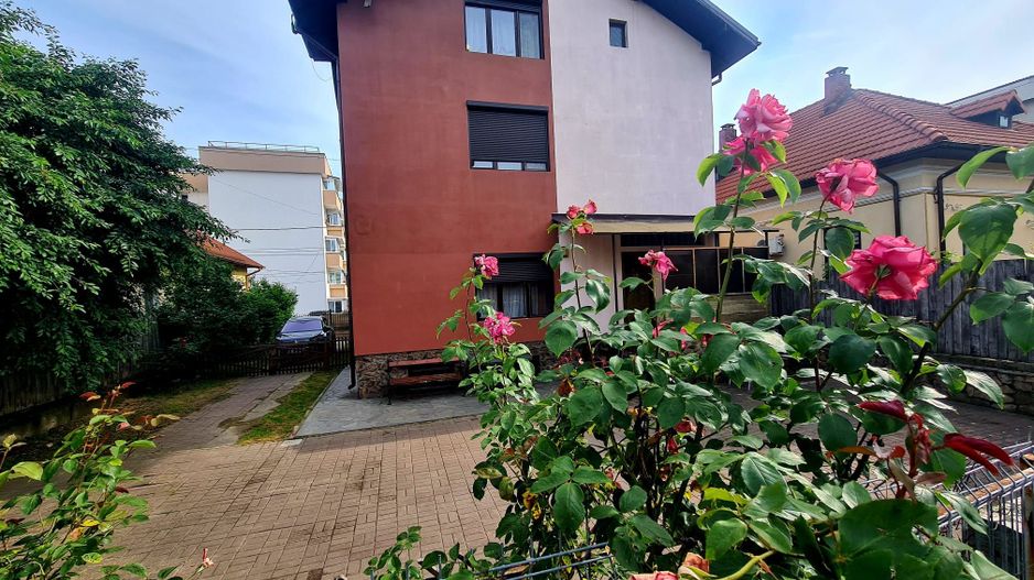 Vila 10 camere / Zona 0 a orasului - Poză 2